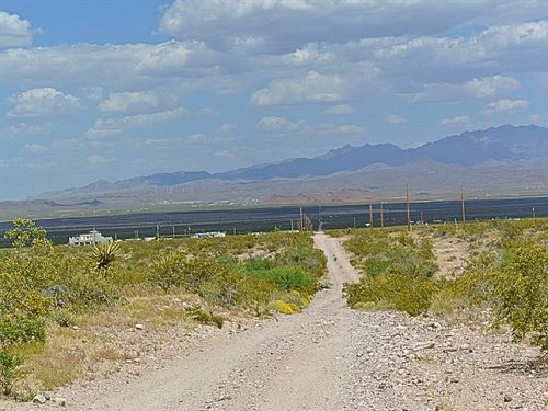 Private Golden Valley Retreat : Golden Valley : Mohave County : Arizona