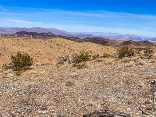 Off-Grid in The Shadow of Lake Mead : Temple Bar Marina : Mohave County : Arizona
