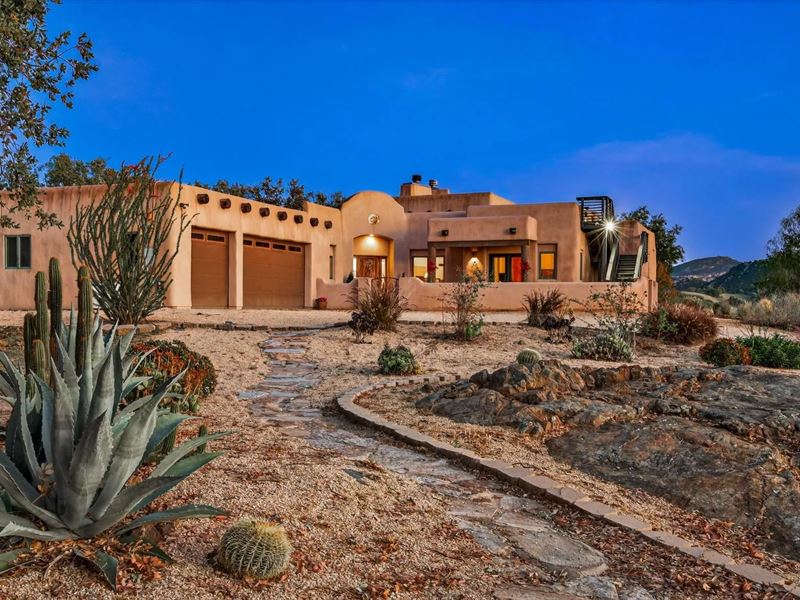 Horizon Ridge Hacienda : Pauma Valley : San Diego County : California