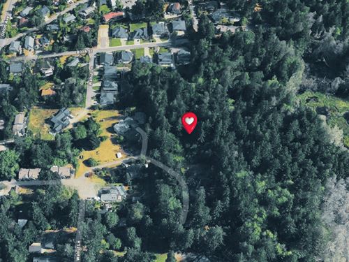 .66 Acre Bluff-Top Lot : Steilacoom : Pierce County : Washington