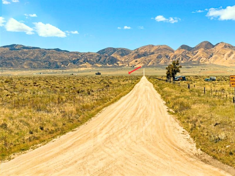 Beautiful Lot to Build or Invest : Santa Margarita : San Luis Obispo County : California