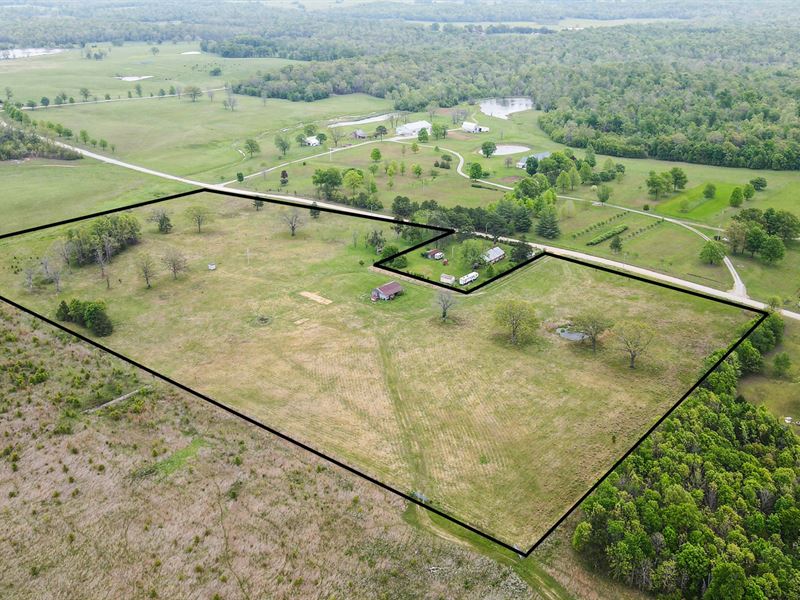 Hobby Farm in Southern Missouri : West Plains : Howell County : Missouri