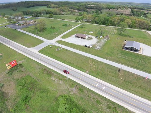Commercial Building & Acreage : Houston : Texas County : Missouri