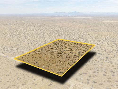 Scenic Spacious Lot : Phelan : San Bernardino County : California