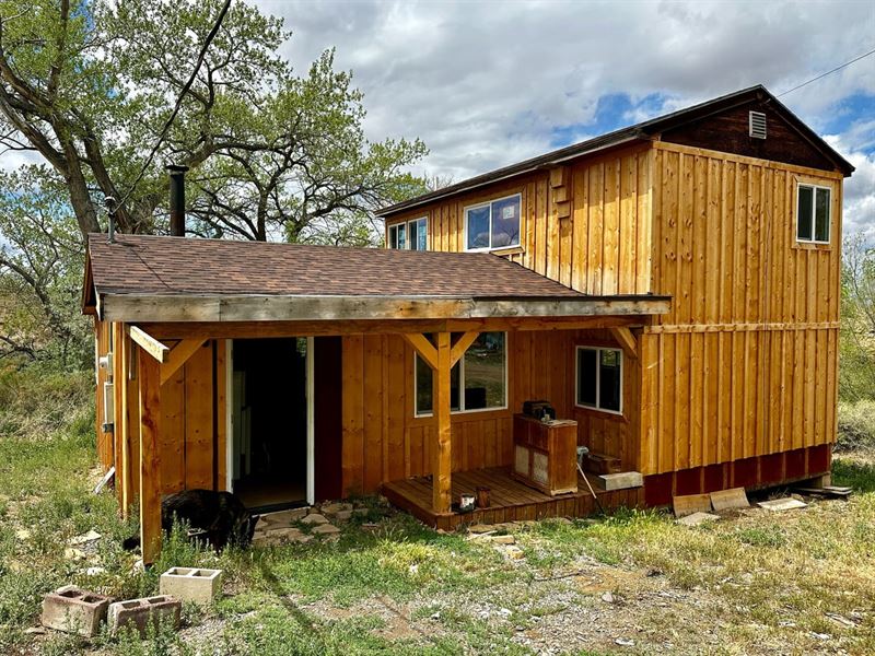 Fixer-Upper on 36 Acres Borders Blm : Delta : Delta County : Colorado