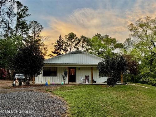 Private Home In North Pike School : Summit : Pike County : Mississippi