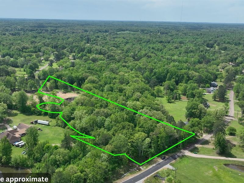 Creek-Front Living 2.79 Acre Homes : Raymond : Hinds County : Mississippi