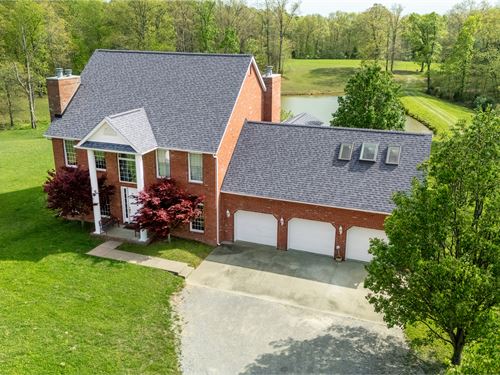 Custom Built Home on 101 Acres : Marion : Williamson County : Illinois
