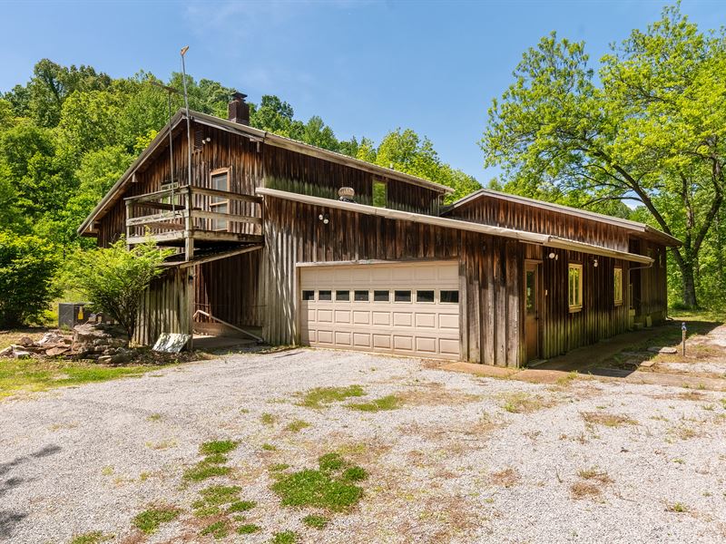 Hidden Paradise, Country Estate : Tamms : Alexander County : Illinois