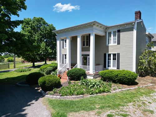 The Farm Inn : Danville : Boyle County : Kentucky