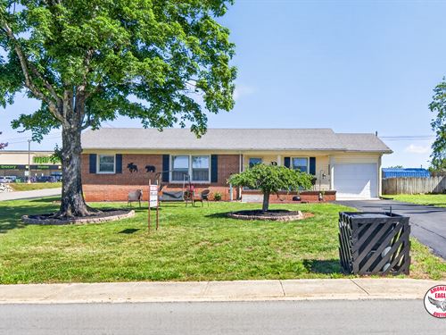 Nice Home & Lot : Albany : Clinton County : Kentucky