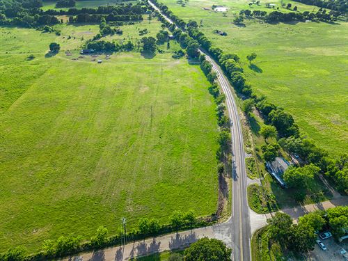 5.29 Acres in Beautiful Kemp, TX : Kemp : Henderson County : Texas