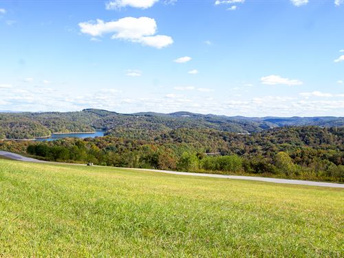 Escape to Lake Life : Hilham : Clay County : Tennessee