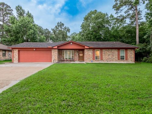 198 Westwood Drive East, Trinity : Trinity : Texas