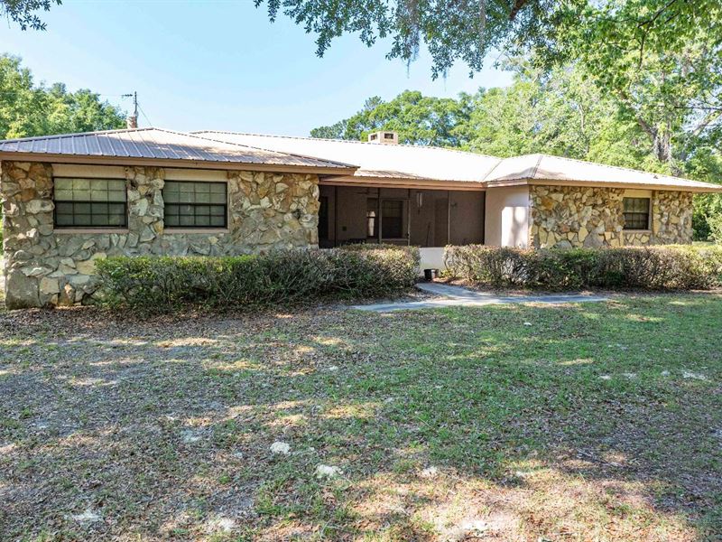 Escape To Peaceful Country Living : Lake City : Columbia County : Florida