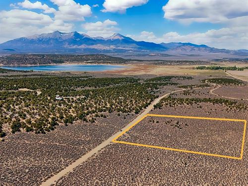 Reservoir Views & Buildable Land : Fort Garland : Costilla County : Colorado