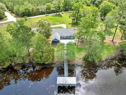 Venue in The Pines : Alma : Bacon County : Georgia