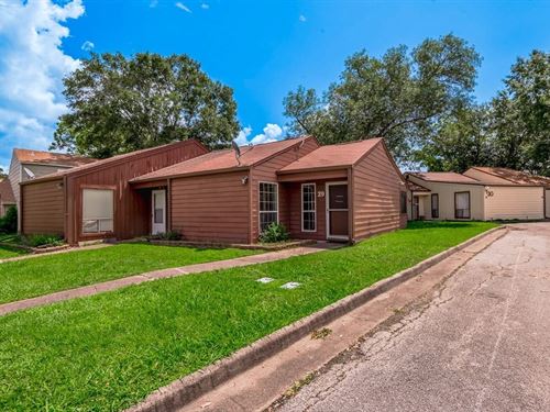 29 Driving Range Lane, Trinity, Te : Trinity : Texas