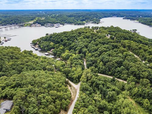 Homesite on Lake of The Ozarks : Camdenton : Camden County : Missouri