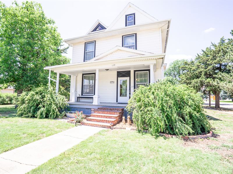 129 N Main : Kensington : Smith County : Kansas