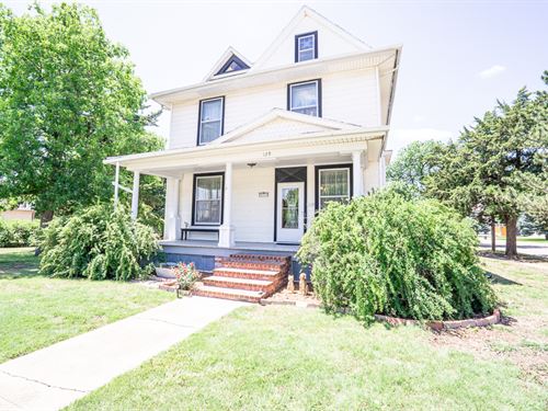 129 N Main : Kensington : Smith County : Kansas
