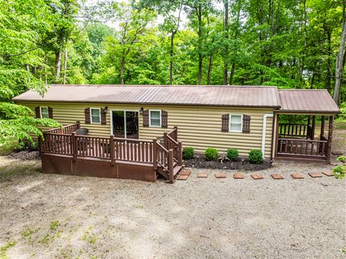 Pleasant Valley Rd 40 : Nashport : Muskingum County : Ohio