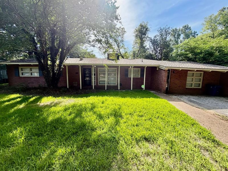 Home in Coahoma County at 1414 Shel : Clarksdale : Coahoma County : Mississippi