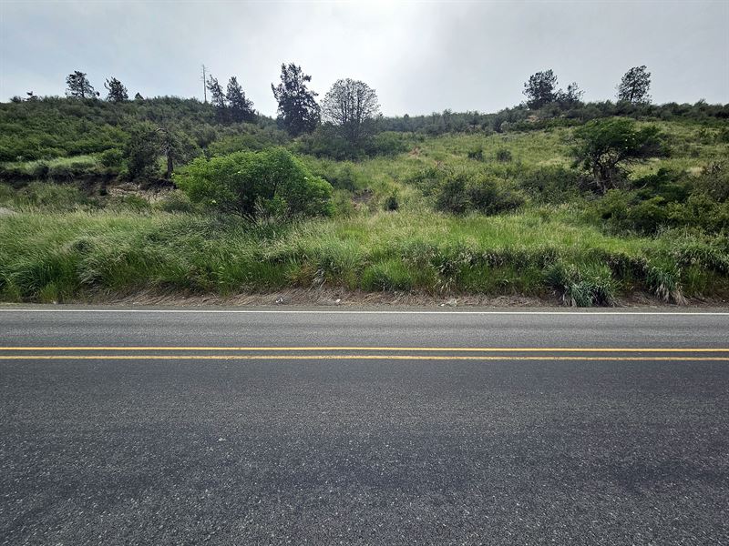 A Hillside Lot at The City's Edge : Klamath Falls : Klamath County : Oregon
