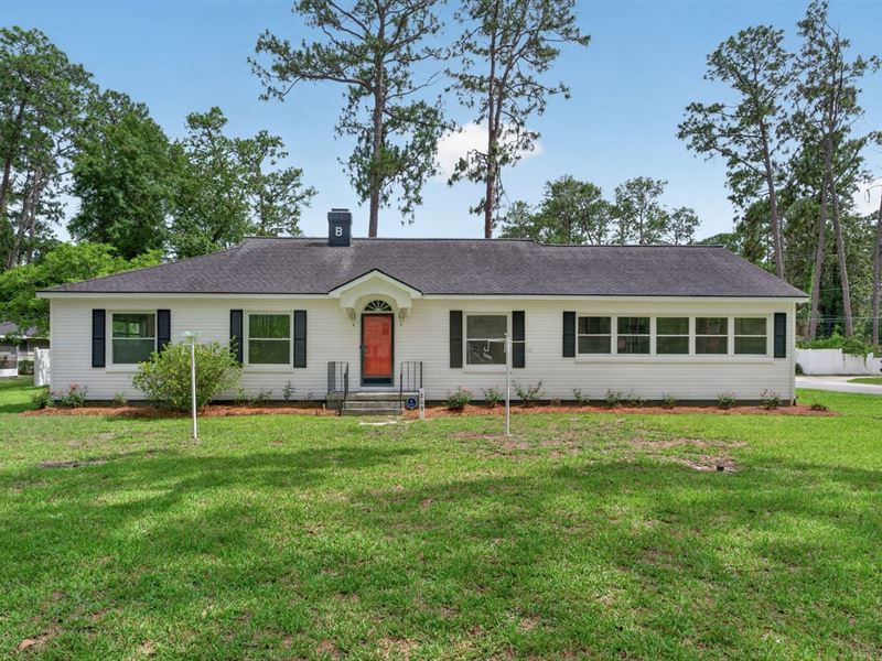 808 Seminole Trail : Waycross : Ware County : Georgia