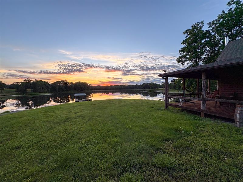 Lost Lake Farm : Harrisburg : Boone County : Missouri
