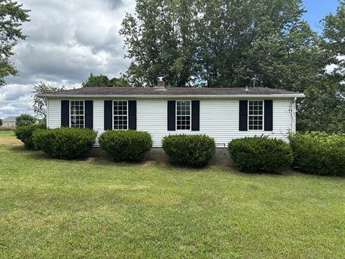Country Home and 2 Barns : Hillsboro : Highland County : Ohio