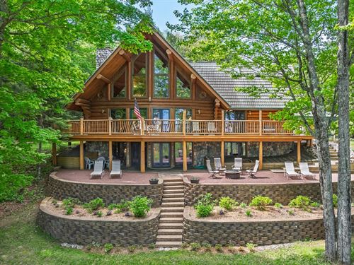 Squirrel Lake Lodge : Minocqua : Oneida County : Wisconsin