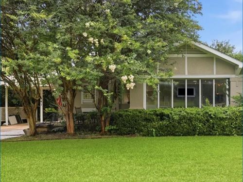 Home in Madison County at 441 East : Canton : Madison County : Mississippi