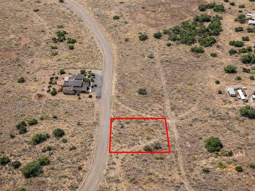 .25 Acre Level Terrain, $175/Mo : Concho : Apache County : Arizona