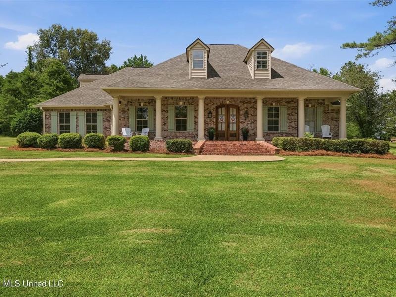 Clinton MS Home for Sale on 1.67 Ac : Clinton : Hinds County : Mississippi