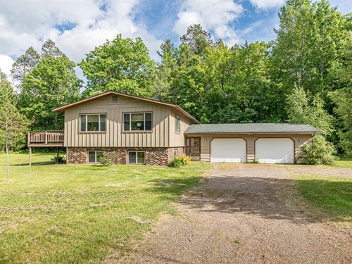 Charming Country Home : Minocqua : Oneida County : Wisconsin