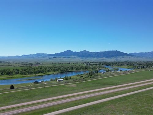 Premier Development Acreage Off : Cascade : Montana