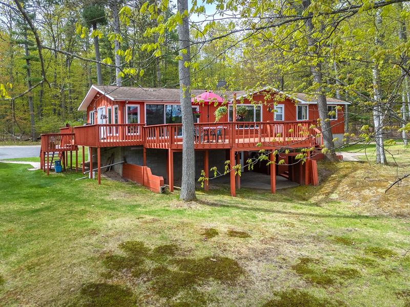 Little Bass Lake Home : Eagle River : Vilas County : Wisconsin